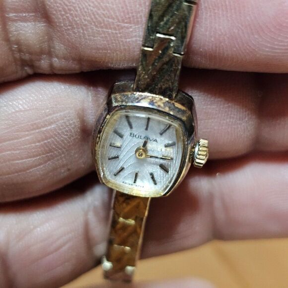 Vintage Bulova P-0 Ladies Gold Plated Cocktail Watch Mechanical Wind Working - Picture 6 of 12
